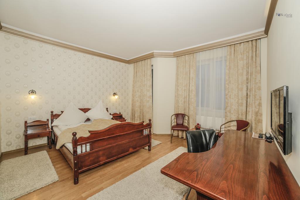 Hotel Golden Spirit Байле Херкулане Стая снимка