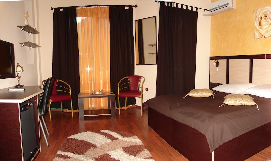 Hotel Golden Spirit Байле Херкулане Стая снимка