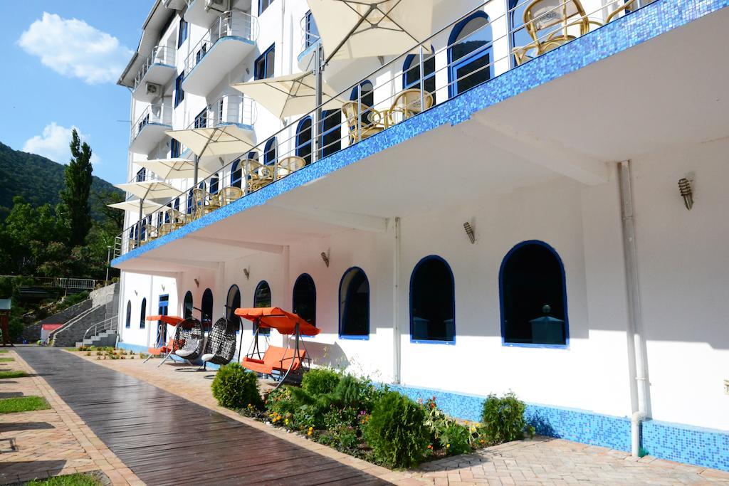 Hotel Golden Spirit Байле Херкулане Екстериор снимка